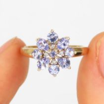 9ct gold diamond & tanzanite floral cluster ring (2.3g) Size P