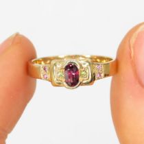 9ct gold & enhanced yellow diamond and garnet dress ring (2.4g) Size O