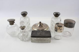 Collection of 8x silver lidded glass pots for dressing table //