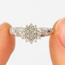 9ct white gold diamond floral cluster ring (2g) Size P