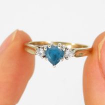 9ct gold heart cut blue topaz & diamond ring (2.1g) Size M