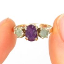 9ct gold purple & blue gemstone three stone ring (1.9g) Size M