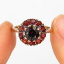 9ct gold garnet halo ring (3.9g) Size P