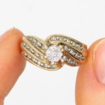 10ct gold diamond dress ring (4.8g) Size O