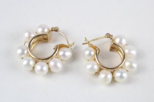 14ct gold cultured pearl hoop earrings (5.2g)
