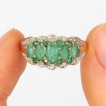 9ct gold diamond & emerald dress ring (3.1g) Size Q