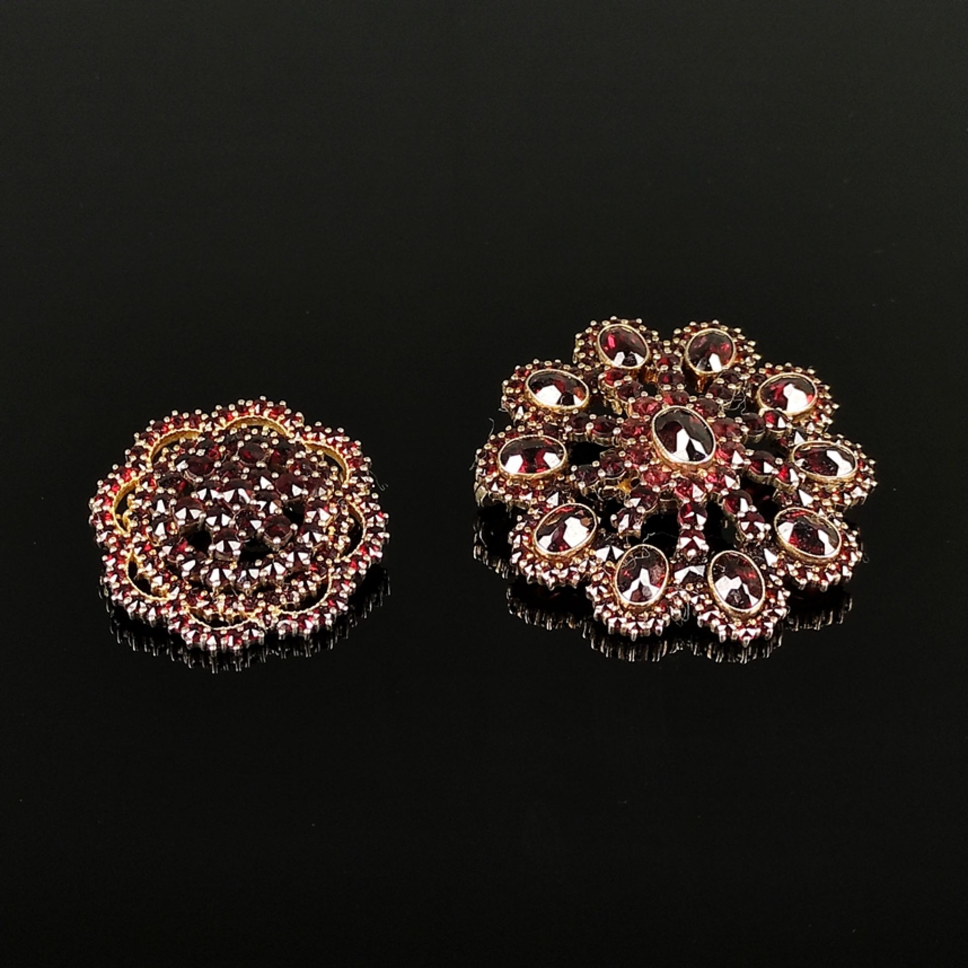 Lot of antique garnet jewellery, 4 pieces, silver 900 gilt (all hallmarked), total weight 52,7g, co - Image 4 of 6