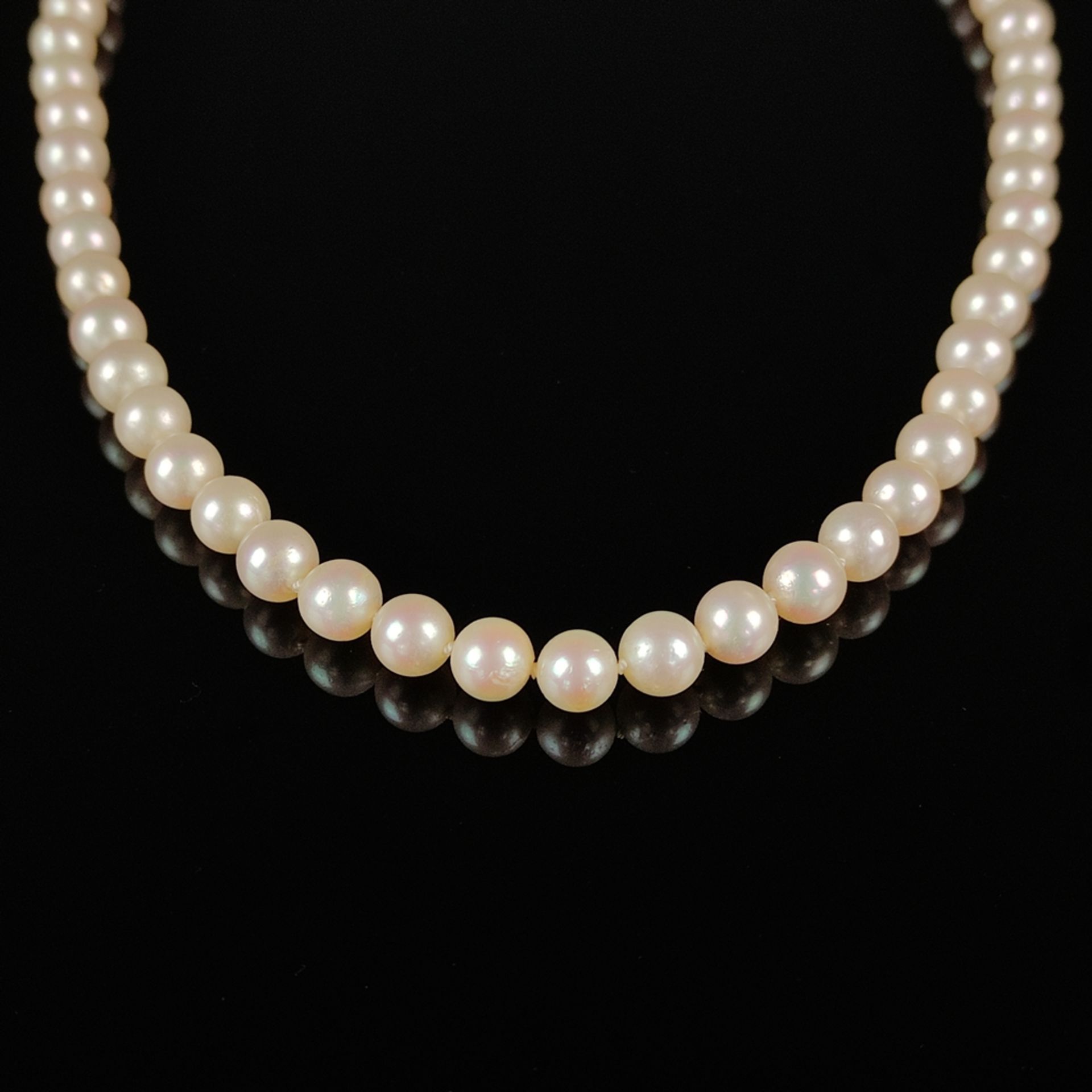 Akoya cultured pearl necklace, 585/14K white gold, total weight 39.3g, long pearl necklace made of 