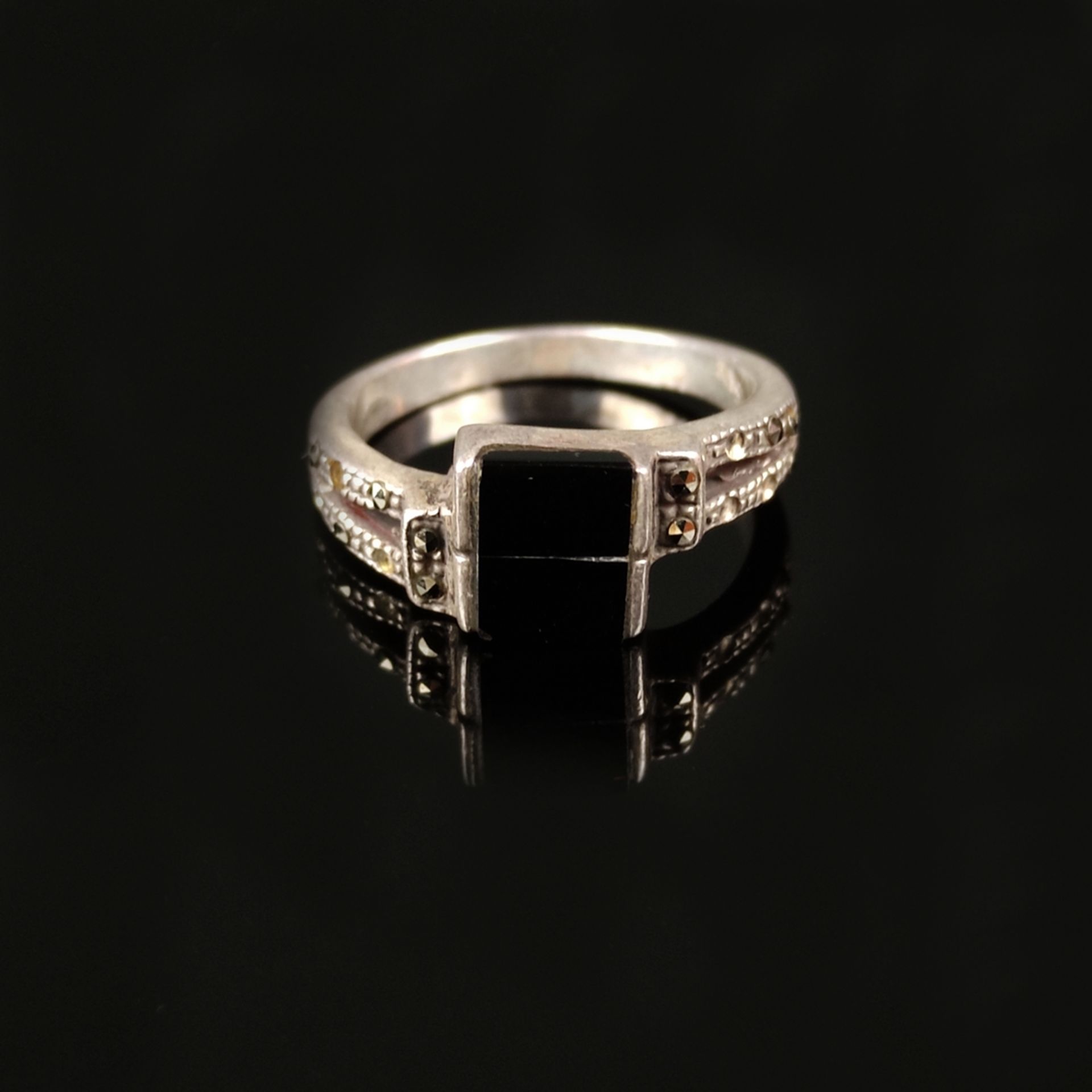 Antique onyx ring, silver 925 (hallmarked), 3.4g, ring set with finely polished rectangular black o - Image 2 of 3