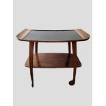 Design-Tisch, 50er/60er, Midcentury-Holztisch auf Rollen, schwarze, rechteckige Tischplatte, auf zw