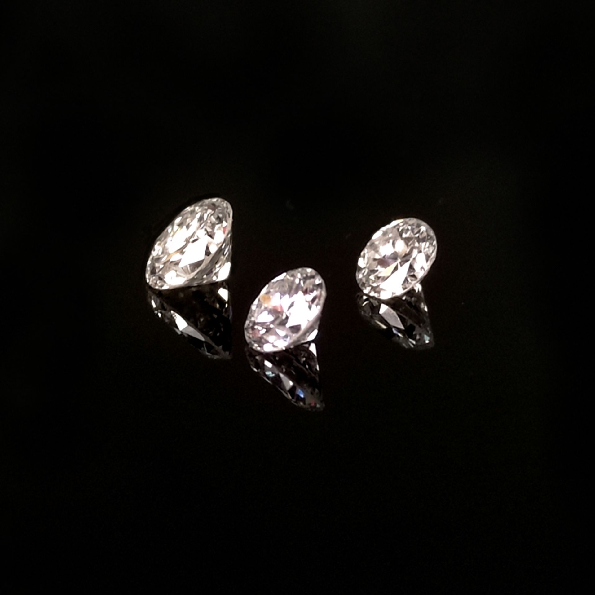 3 Diamanten im Brillantschliff, 1x0,59ct VS / H, und 2x0,33ct VS / H - Bild 2 aus 3