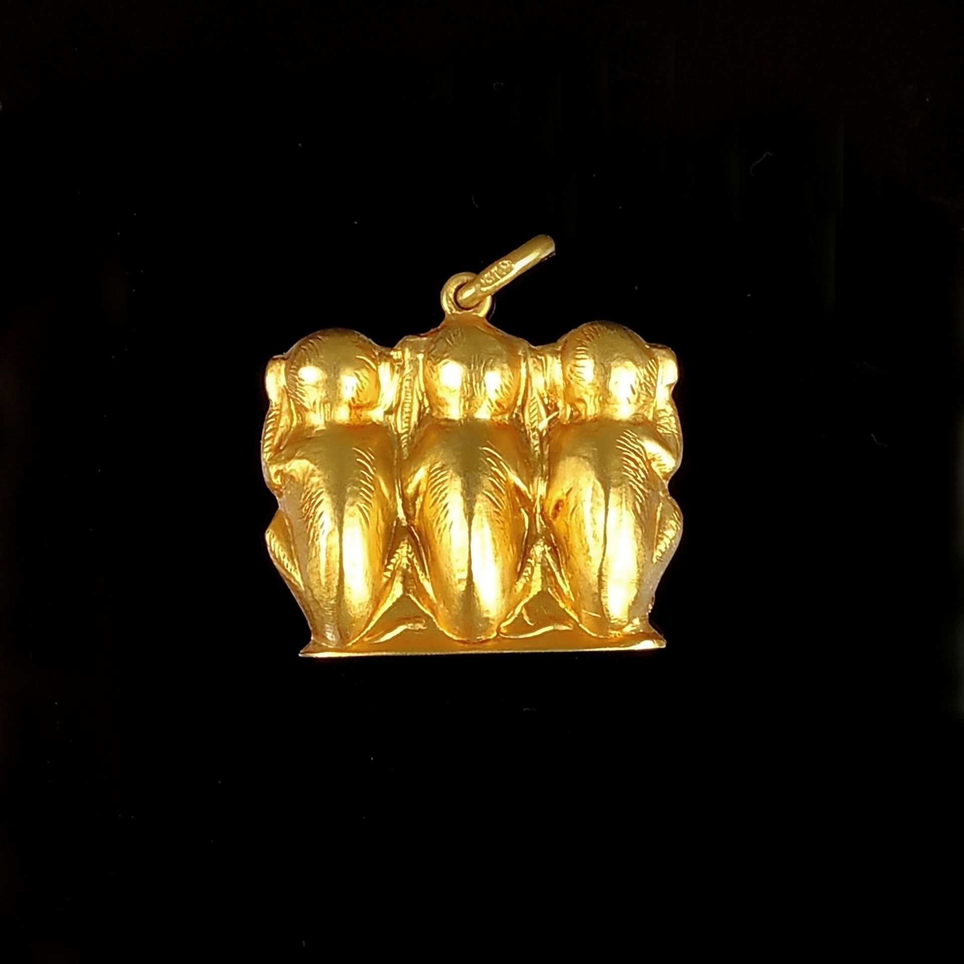 Affenanhänger, 750/18K mattiertes Gelbgold (punziert), 2,6g, Maße ca. 20x16mm - Bild 2 aus 3