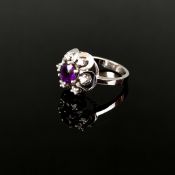 Amethyst Diamant Ring, 585/14K Weißgold, 4,46g, mittig runder facettierter Amethyst, Durchmesser ca