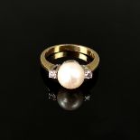 Perlen-Diamant-Ring, 750/18K Gelbgold (getestet), 4,22g, mittig eingesetzt eine Perle in Weiß von e