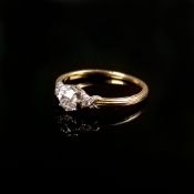 Antiker Diamantring, 750/18K Gelb- und Weißgold (getestet), 1,92g, mittig Diamant im Rosenschliff, 