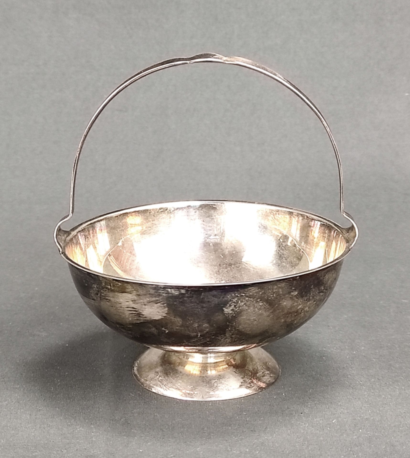 Henkelkorb, Silber 830, 154g, Wilkens, auf rundem Standfuß, Höhe mit Griff 13,5cm