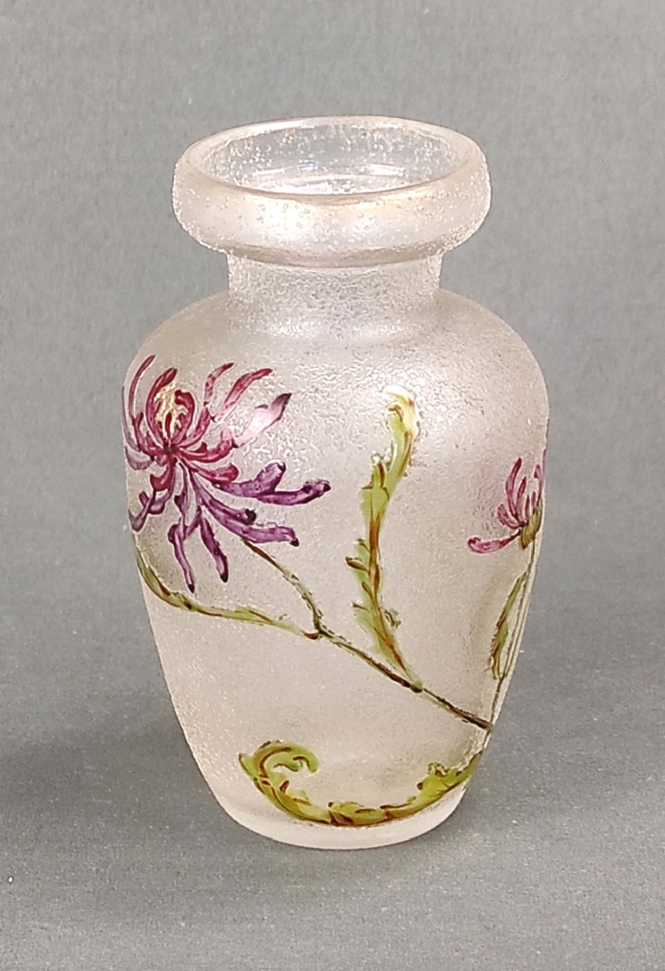 Choisy Le Roi Vase, transparent glass with floral decoration, height 13cm