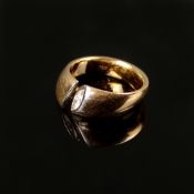 Diamant Ring, 750/18K Gelbgold (punziert), 9,60g, Ringkopf offen gearbeitet an Schauseite, an einem