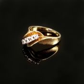 Ausgefallener Diamant-Gold-Ring, 585/14K Gelbgold (punziert), 6,02g, Ringkopf diagonal mit 5 Diaman