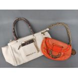 Zwei Damenhandtaschen Versace und Versace Jeans: Versace Damenhandtasche, orange, mit prominenter S