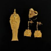 Schmuckset "Ägypten", 4 Teile, Silber 925 vergoldet (punziert), bestehend aus einem großen Anhänger