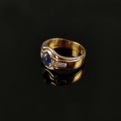 Vintage Saphir-Diamant-Ring, 750/18K Gelb- und Weißgold (getestet), 10,08g, mittig ovaler Saphircab