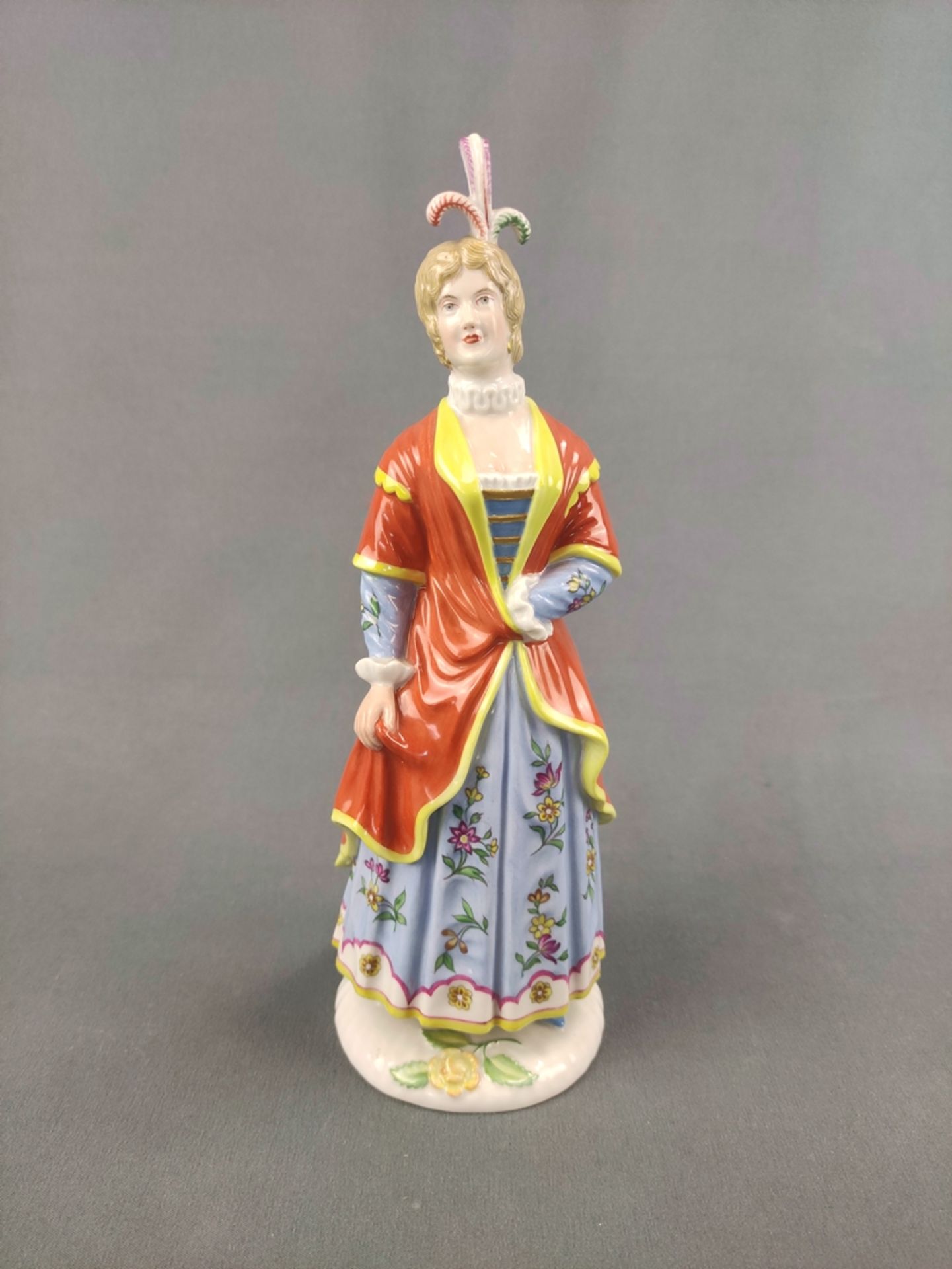 Porcelain figurine "Isabella", Fürstenberg, design by Simon Feilner (1726-1798), figurine from the