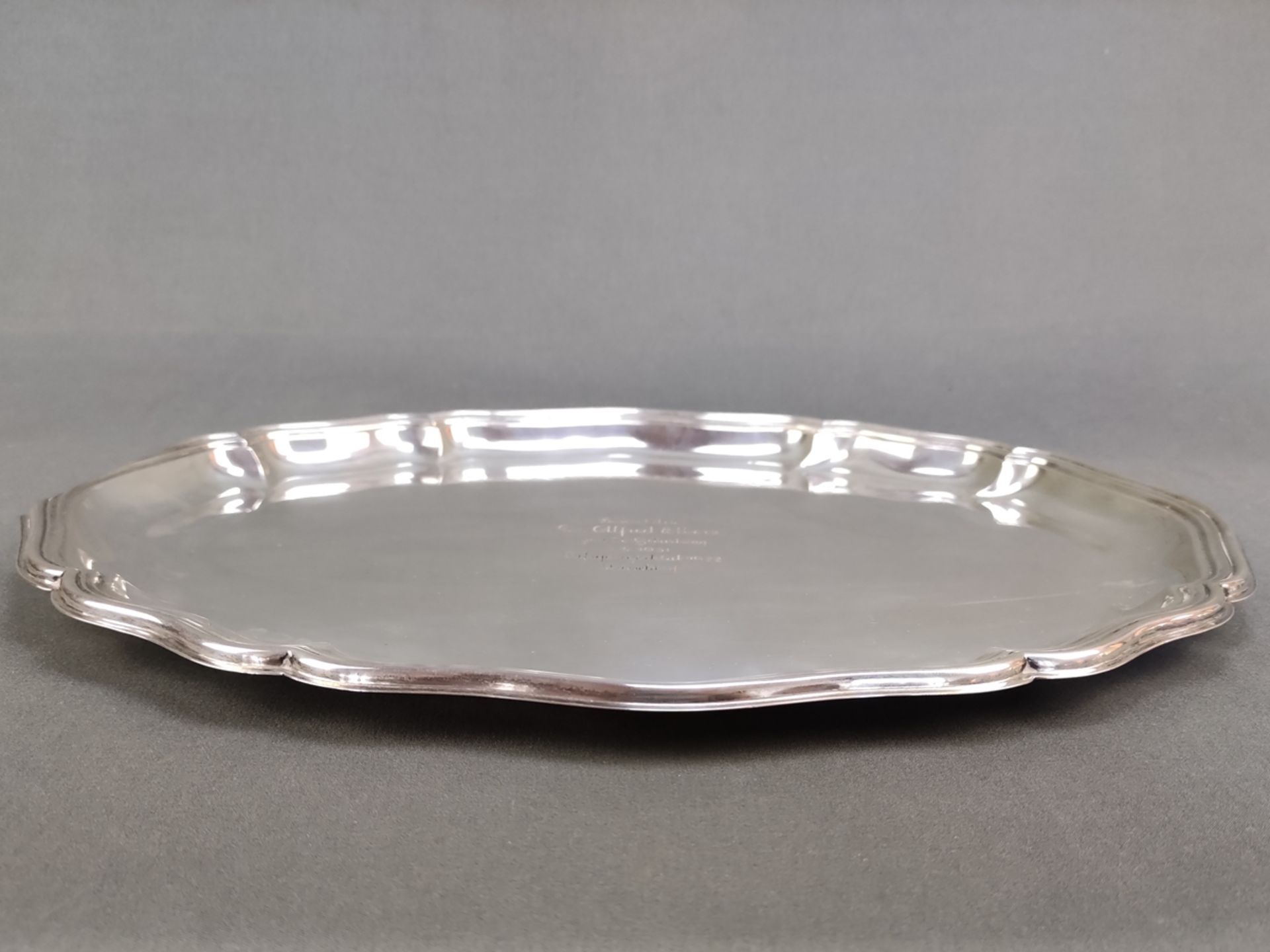 Oval tray, silver 830 (hallmarked), 500g, maker's mark "Wilkens", curved stepped rims, centre with