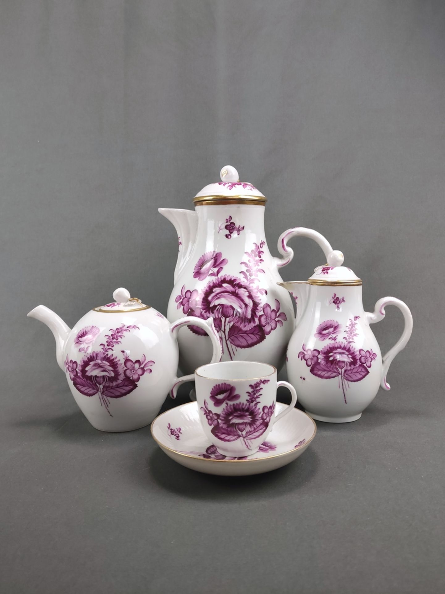 Three teapots and three mocha cups with saucers, Volkstedt Rudolstadt, around 1900, purple floral p - Image 2 of 4
