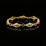 Smaragd-Diamant-Armband, 750/18K Gelbgold (getestet und unleserlich punziert), 19,32g, Armband aus 