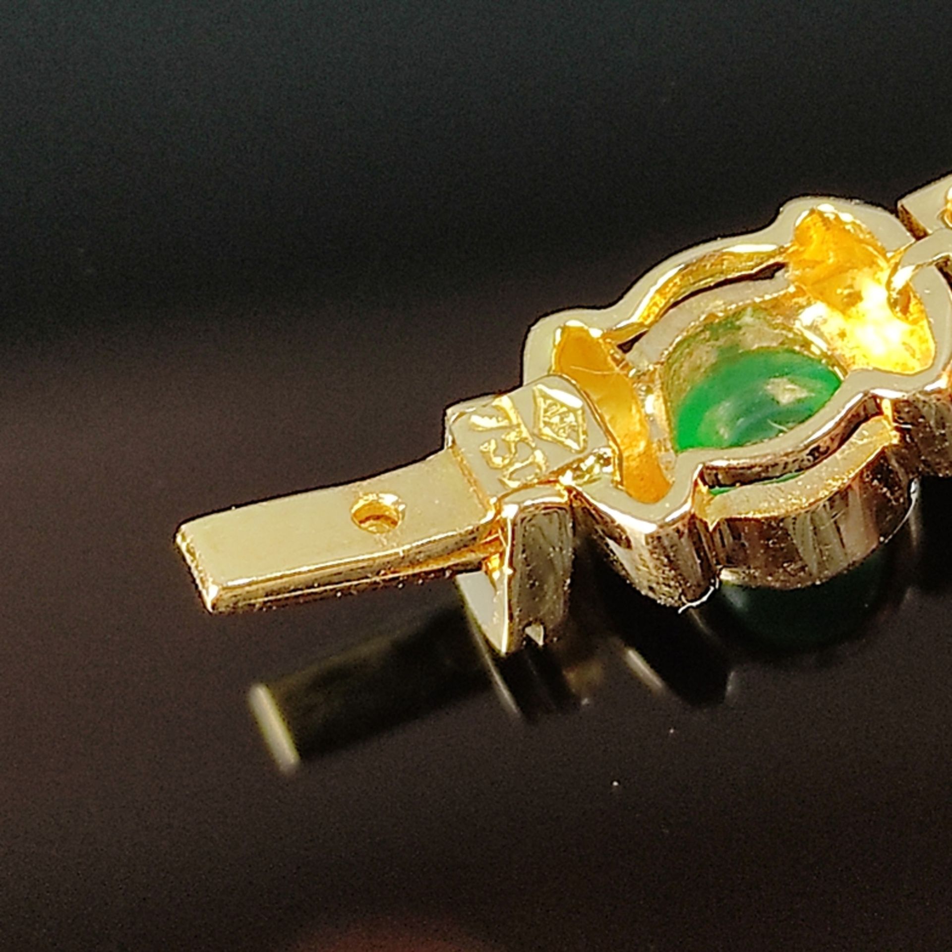 Exklusives Smaragd Saphir Armband, 750/18K Gelbgold (punziert), 15,4g, 9 ovale Smaragdcabochons, in - Bild 2 aus 2