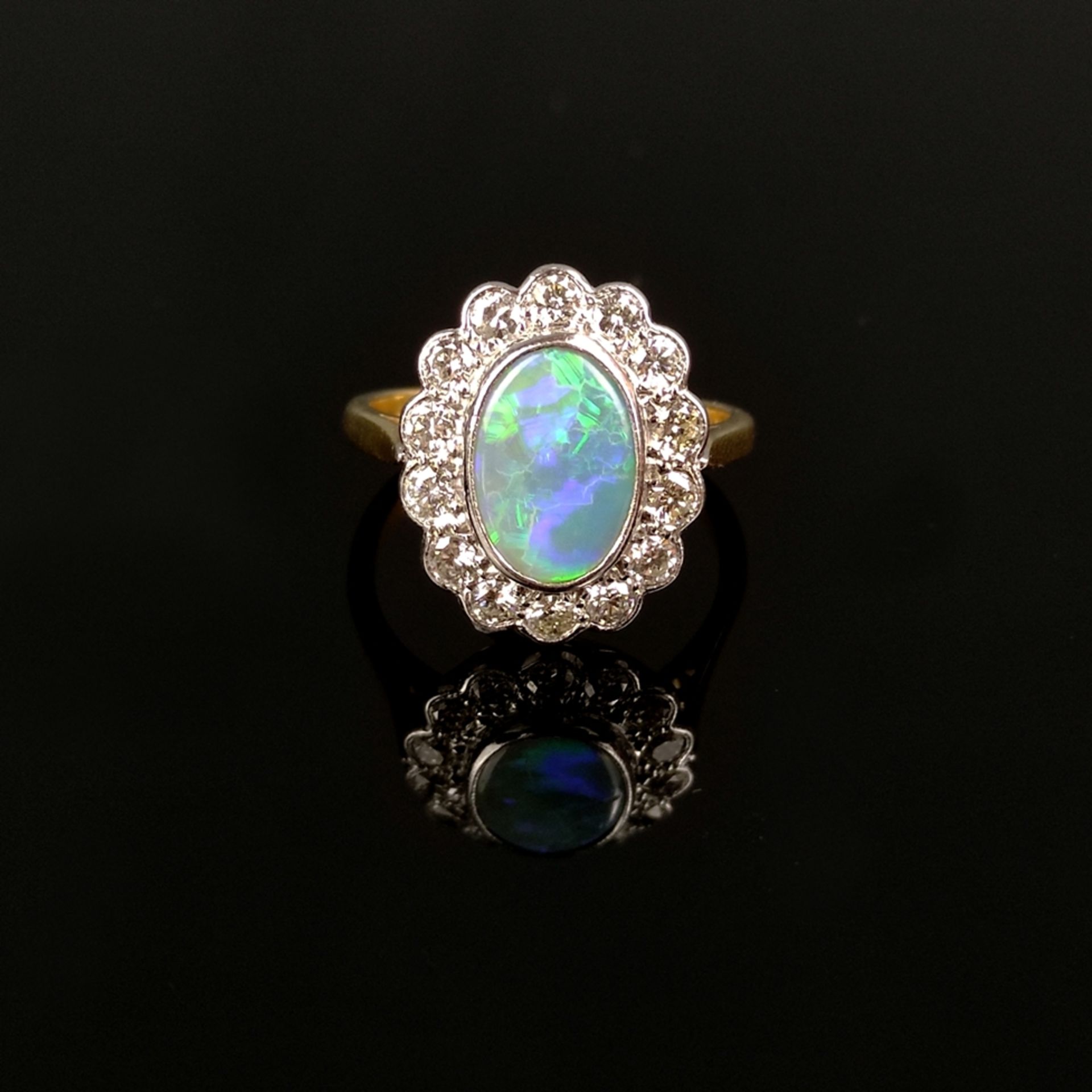 Ausgefallener Opal-Ring, 750/18K Weiß-/Gelbgold (punziert), Gesamtgewicht 4,41g, mittig ovaler Opal - Bild 2 aus 3