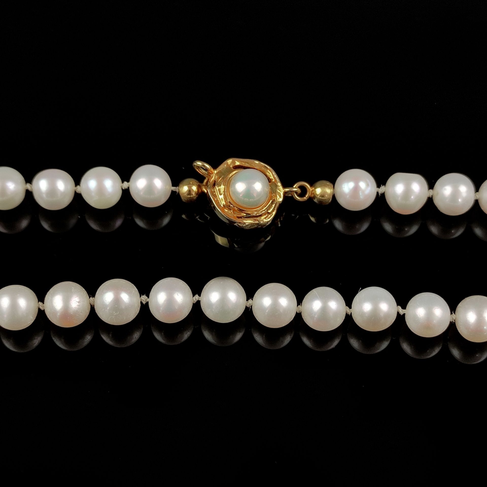 Süßwasser Perlenkette, 585/14K Gelbgold (punziert), Gesamtgewicht 28,4g, Strang aus einzeln geknote - Bild 3 aus 4