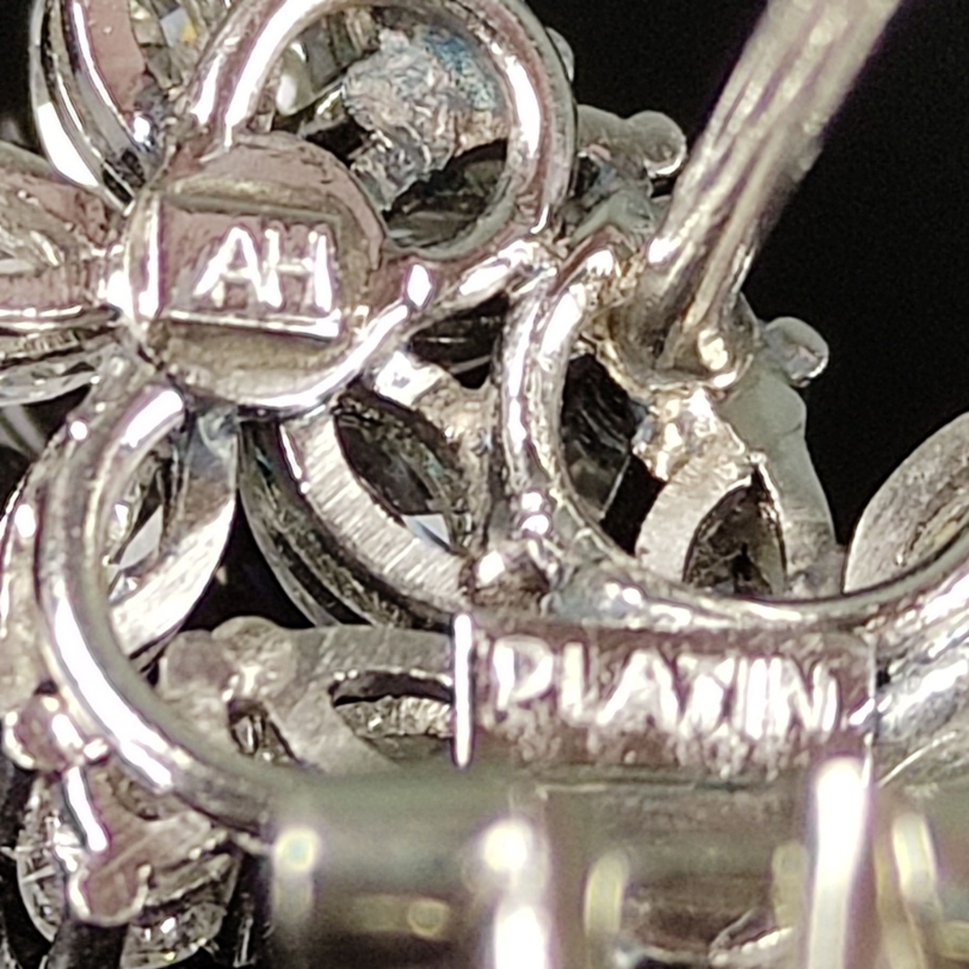 Paar exklusive Diamant-Perl-Ohrstecker, 950 Platin (punziert), Gesamtgewicht 10,24g, oberer Teil au - Bild 3 aus 3