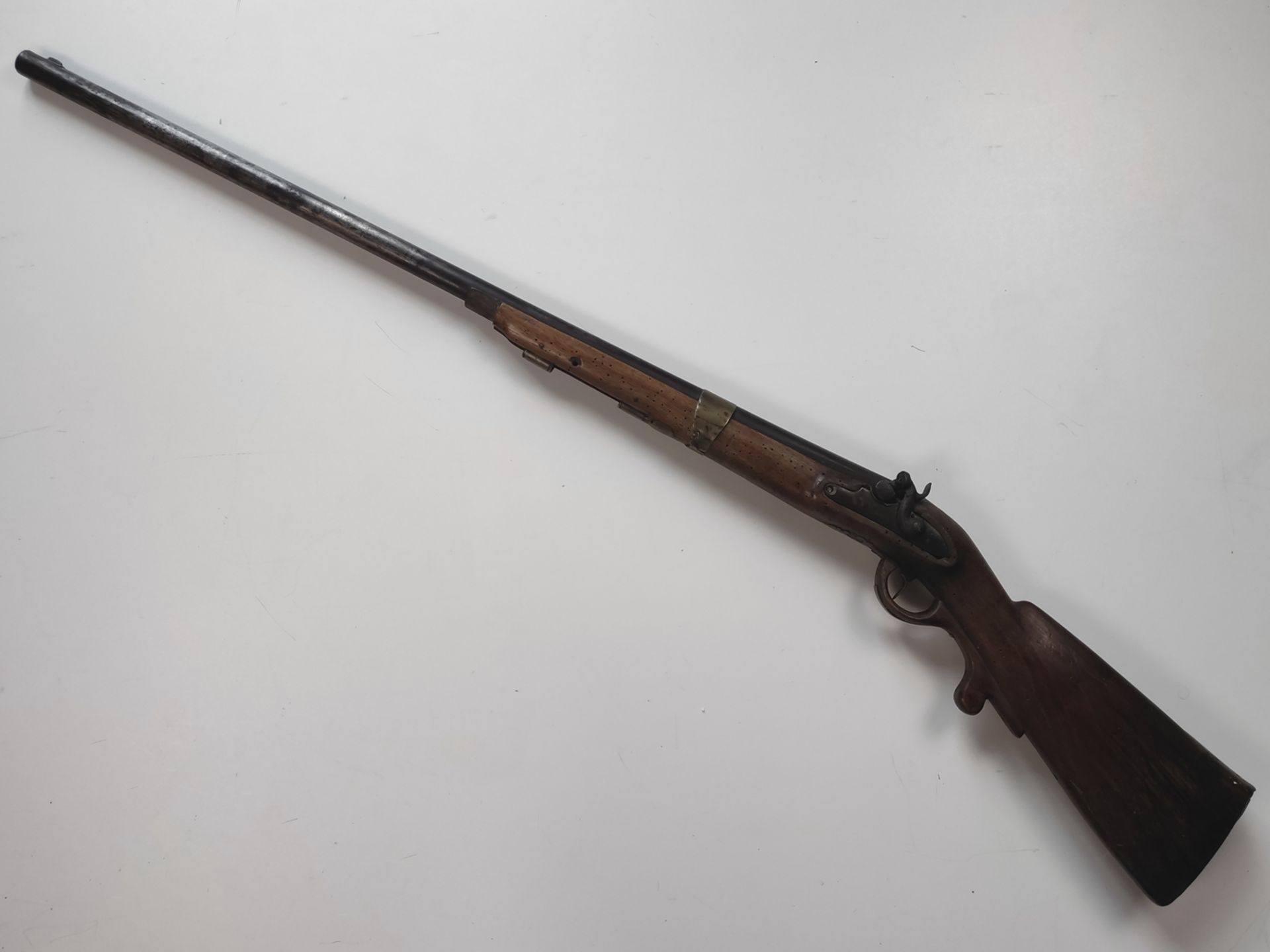Muzzleloader with percussion for left-handers, semi-stocked, length 118cm