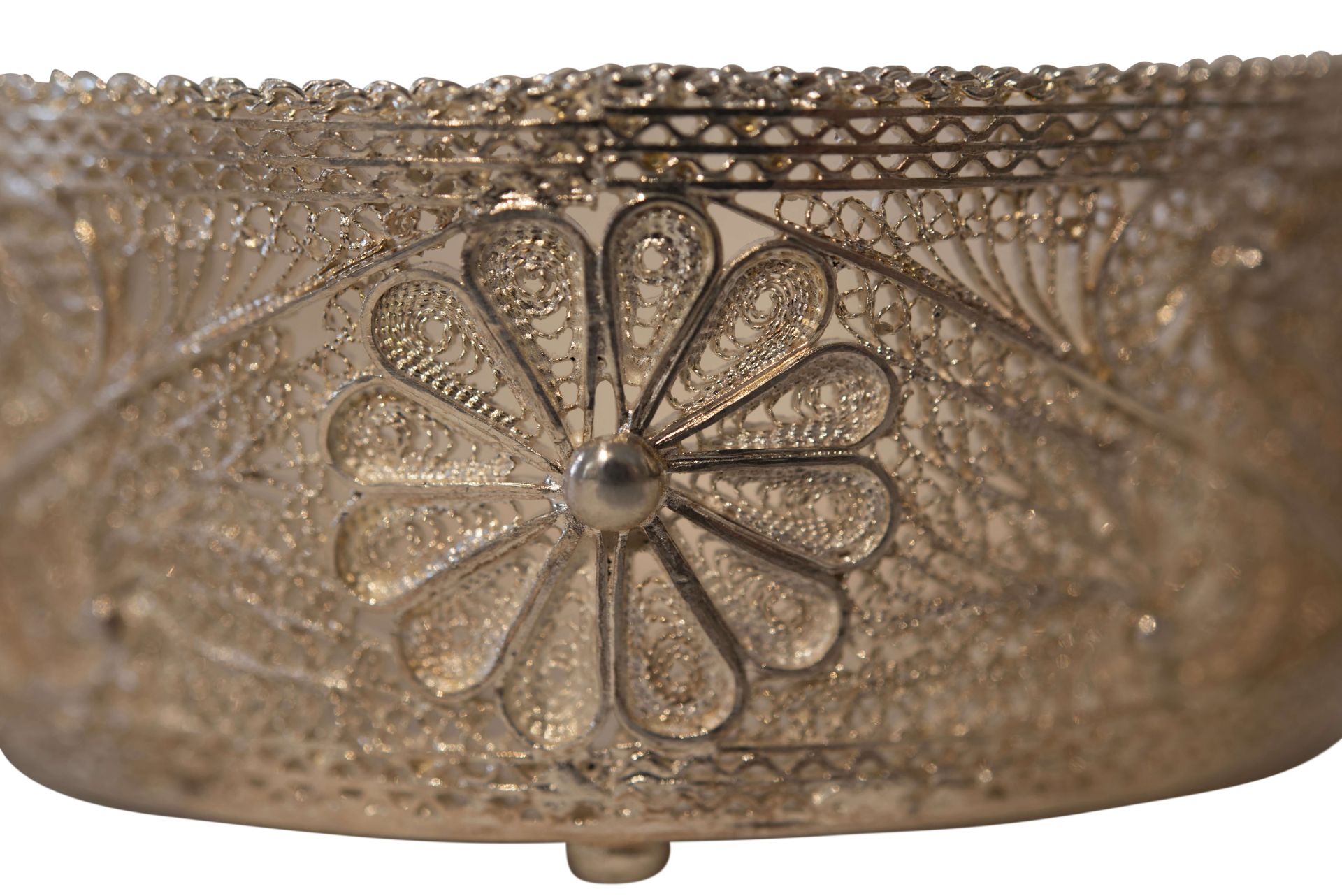 Ovale filigrane Deckeldose aus Silber | Silver Oval Filigree Lidded Box - Image 5 of 5