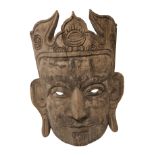 Geschnitzte Holzmaske mit Rissen Buddha | Buddha, Carved Wooden Mask with Cracks