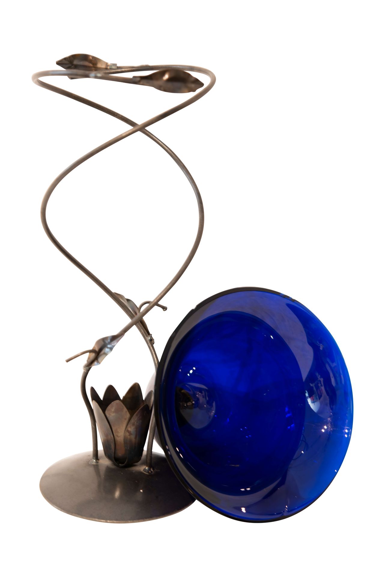 Metall Gestell mit Kobaltblauem Glaseinsatz  | Metal Frame with Cobalt Blue Glass Bowl - Bild 4 aus 5