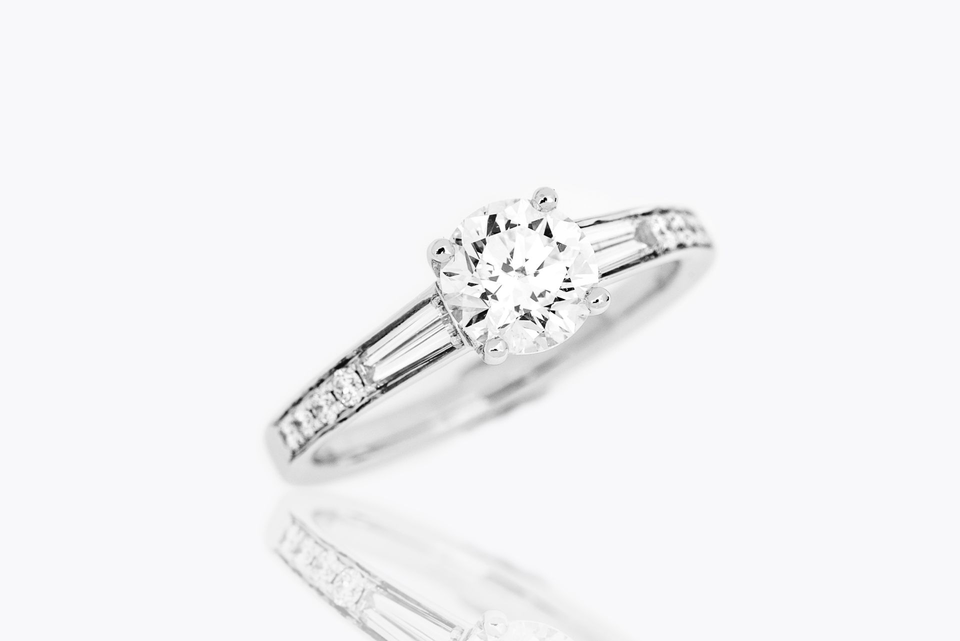 Verlobungsring 18 Karat Weißgold und Diamant | Engagement Ring 18 Karat White Gold and Diamond - Image 5 of 5