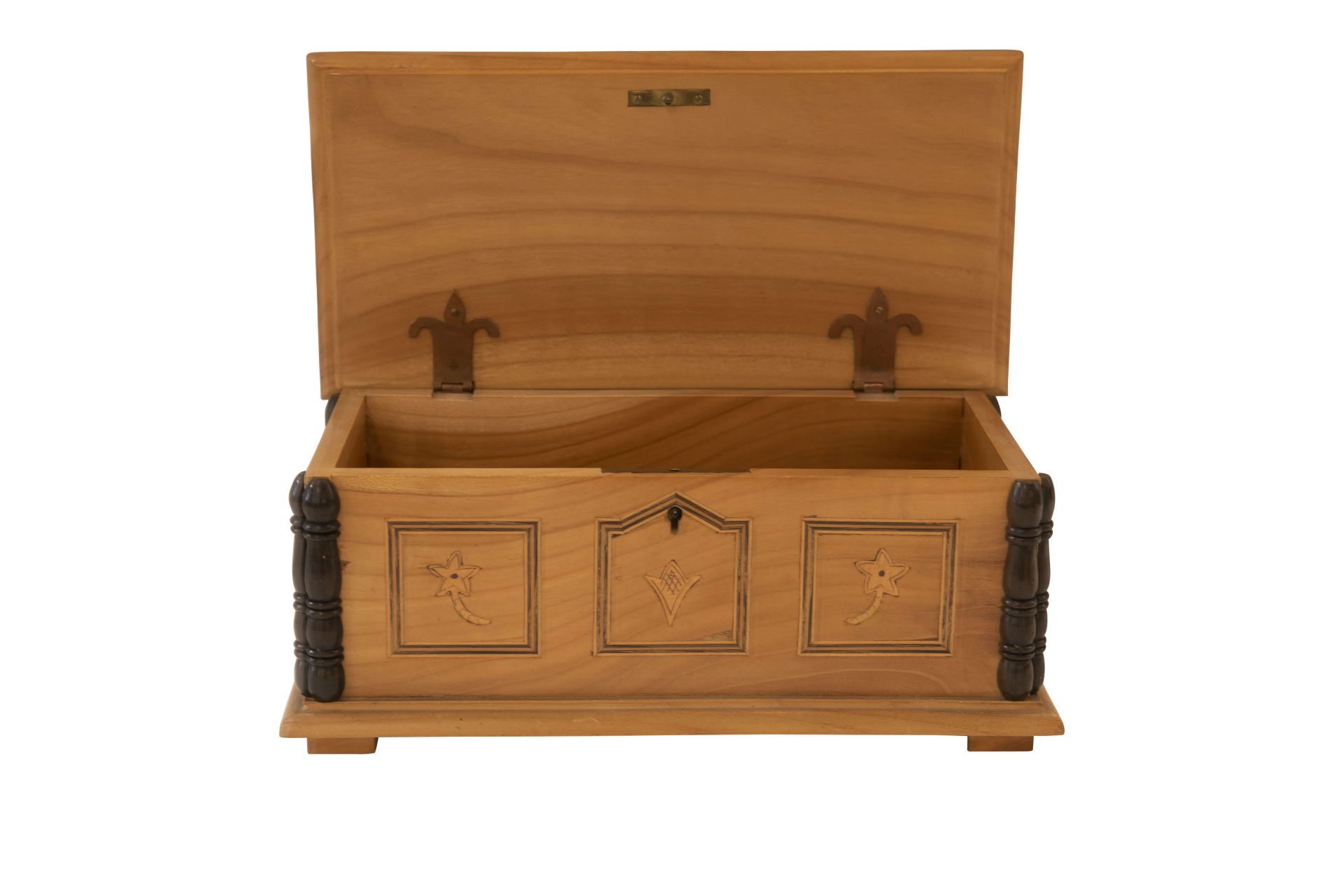 Verschließbare Holzschatulle mit Verzierungen | Lockable Wooden Box with Decorations - Image 2 of 5