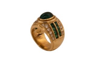 Ring GG mit 24 Brillanten & Smaragde|Ring with 24 Diamonds & Emeralds