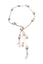 Collier WG mit Brillanten, Saphire, und Perlen|Necklace with Diamonds, Sapphires, & Pearls