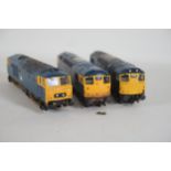 3 Heljan OO Gauge Blue Locomotives 26044 7070 and 27031