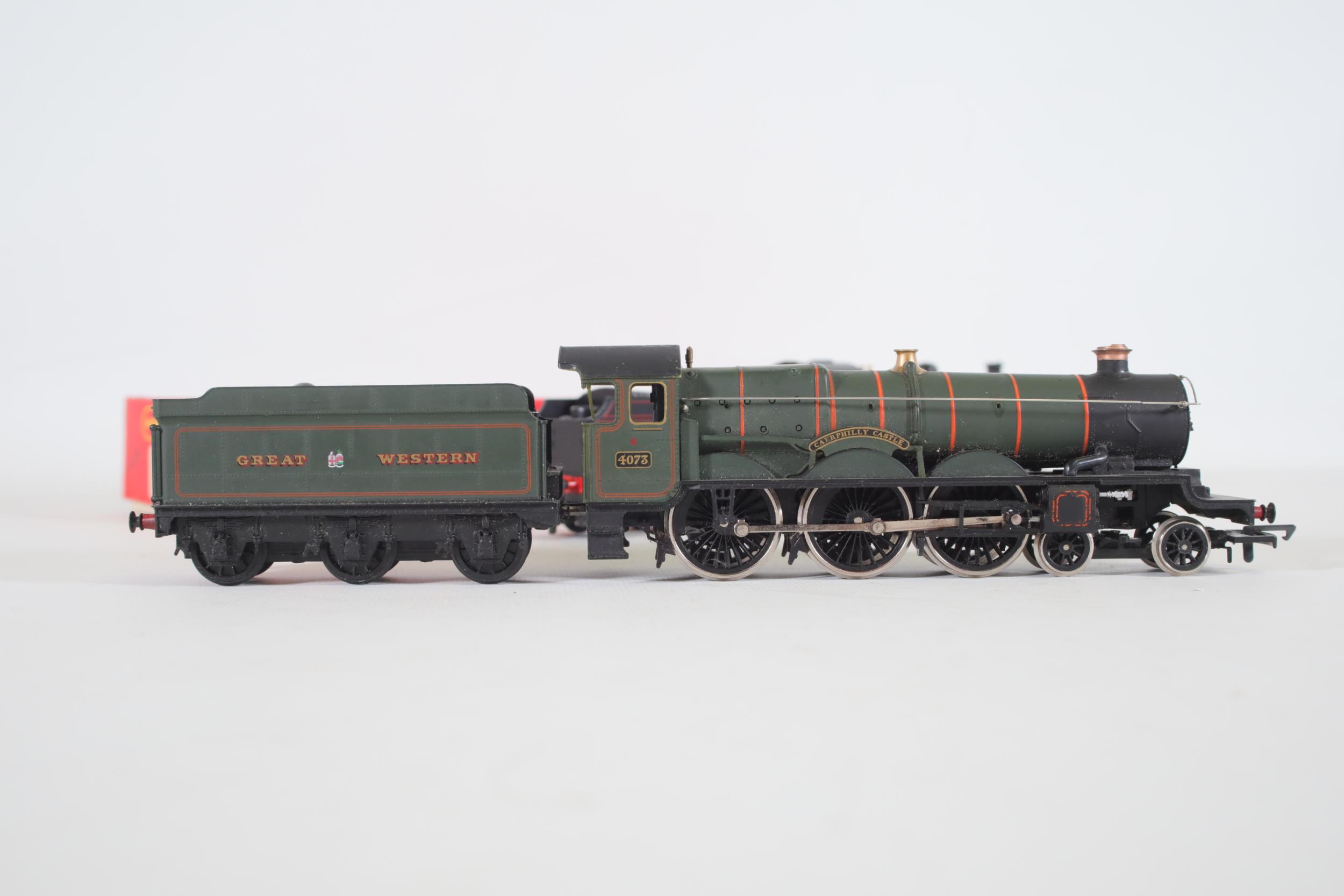 2 OO Gauge Locomotives 1 Hornby 1 Airfix LMS 690 Caerphilly Castle 4037 - Image 22 of 22