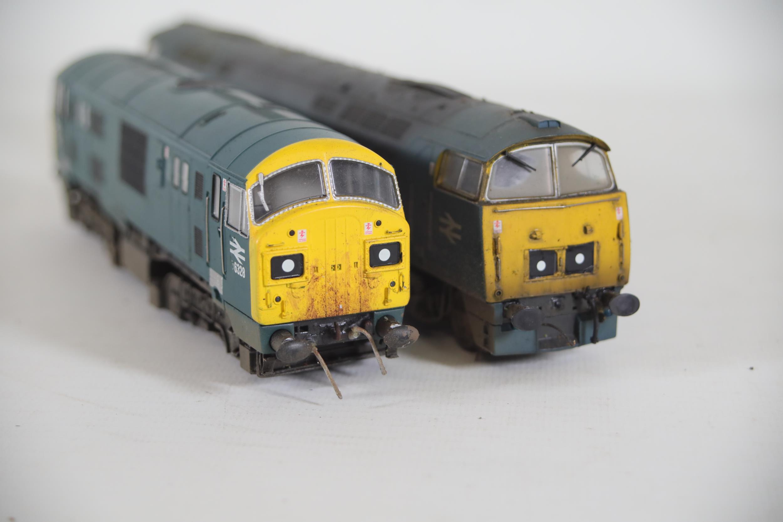 2 Green Locomotives by Dapol Western Centurion