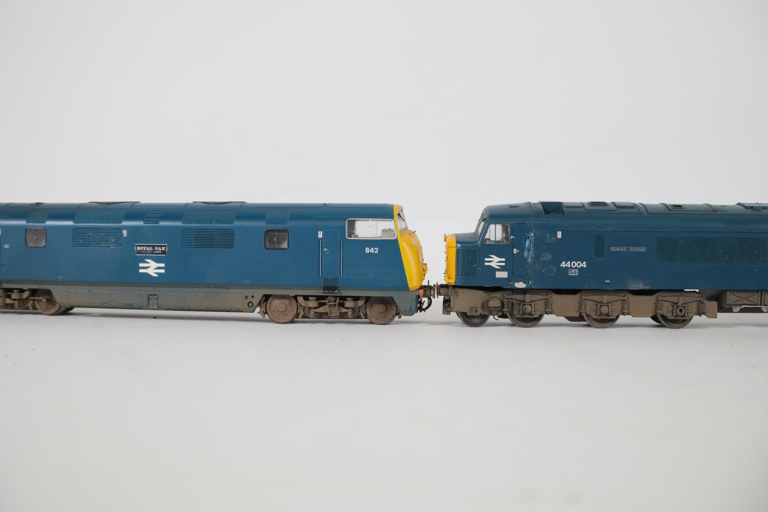 3 Bachmann OO Gauge Locomotives Royal Oak 842 44004 and 40075 - Image 4 of 8