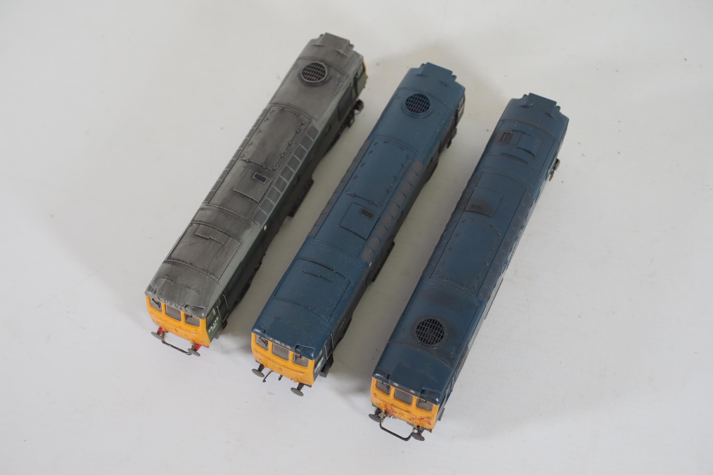 3 Bachmann Locomotives OO Gauge 25087 7667 and 25173 - Image 6 of 8