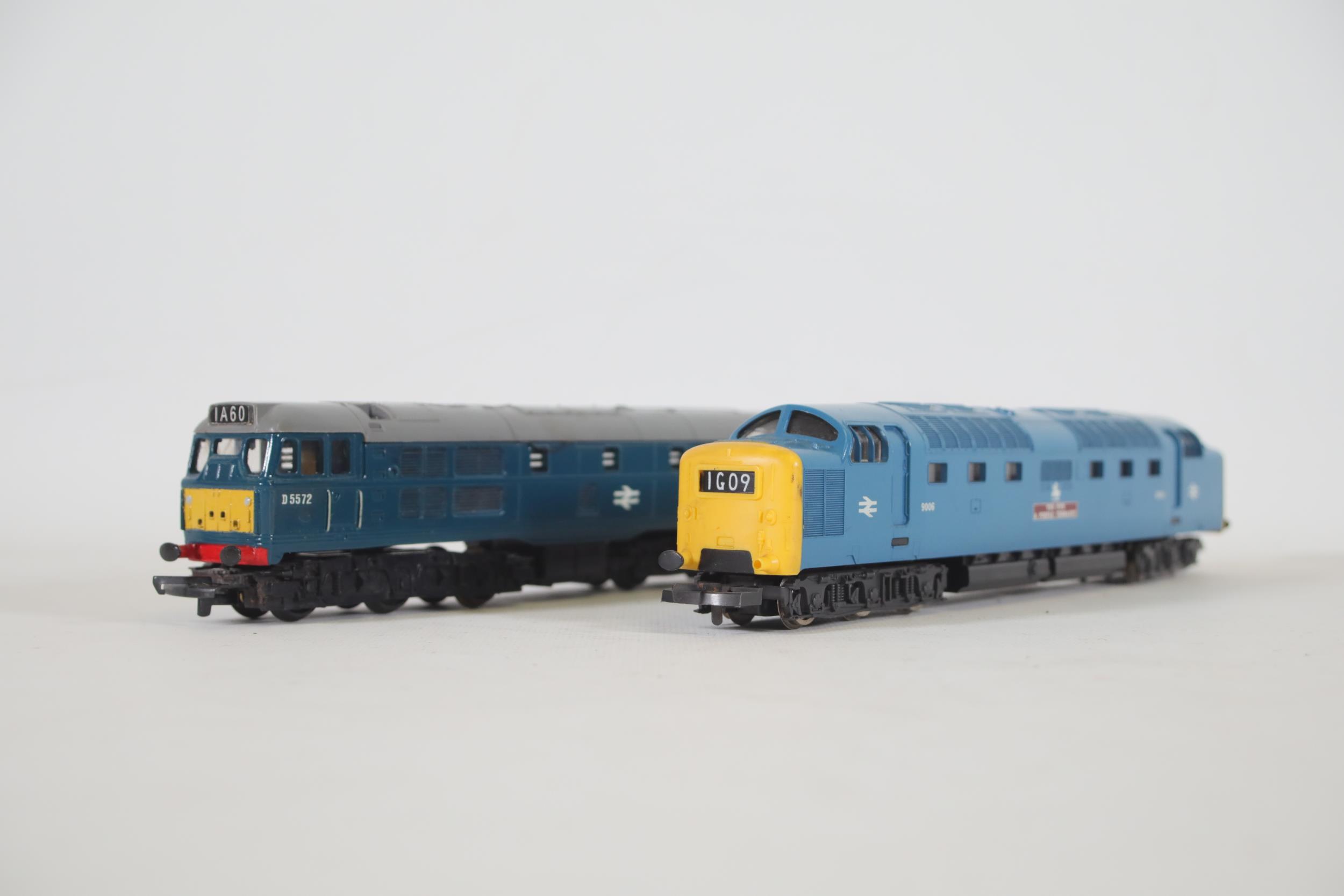 2 OO Gauge Locomotives 1 Lima Forfar Yeomanry and 1 Triang R357 D5572 - Image 6 of 8