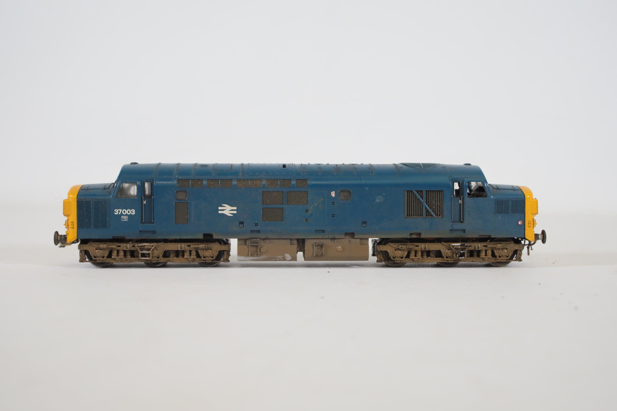 Bachmann BR Blue Class 37 37003 OO Gauge Locomotive - Image 8 of 8