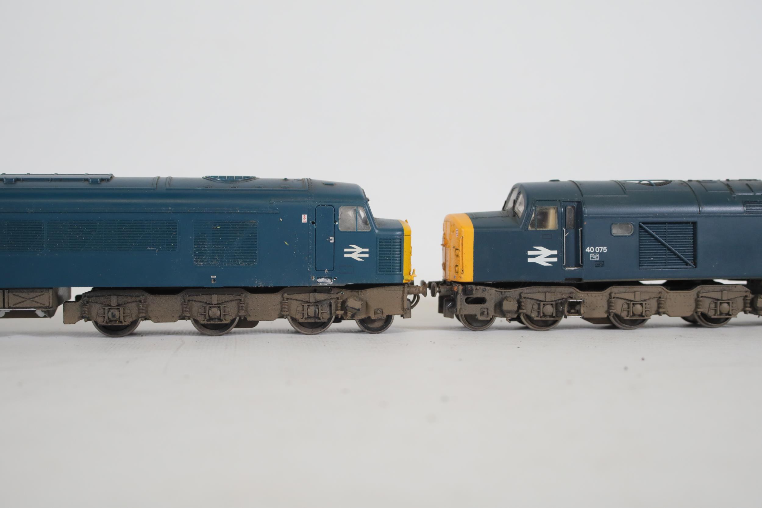 3 Bachmann OO Gauge Locomotives Royal Oak 842 44004 and 40075 - Image 5 of 8